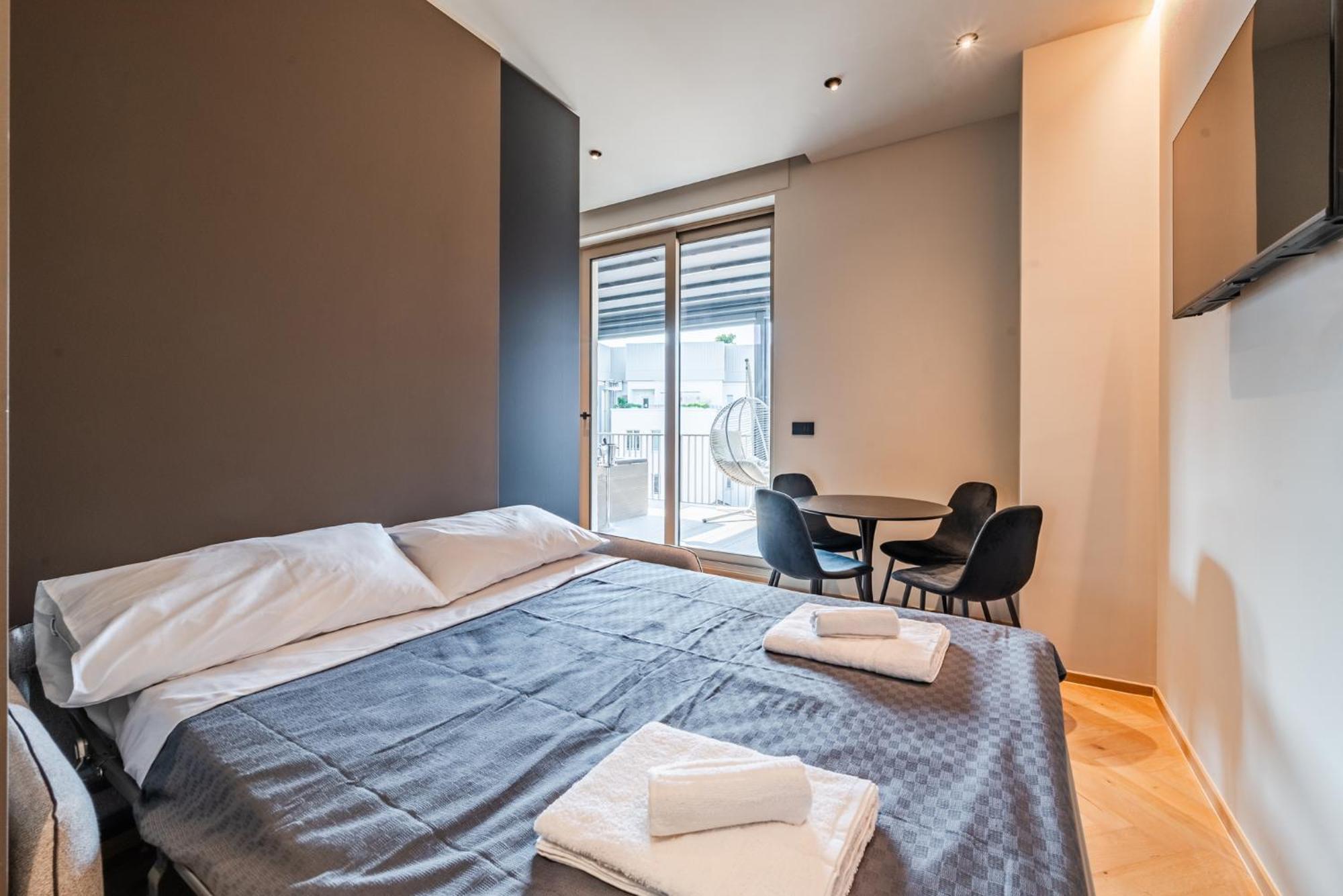 Terrazza Con Jacuzzi E Vista Iconica Sul Duomo Apartment